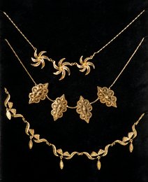 Comoros-Archipelago;-Craft;-Filigree;-France;-Gold;-Goldsmithing;-Indian-Ocean;-Jewellery;-Kaleidos;-Kaleidos-images;-La-parole-à-limage;-Laurent-Abad;-Mayotte;-Necklace;-Stories-Pictures